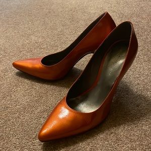 Jessica Simpson Metallic Orange Pump